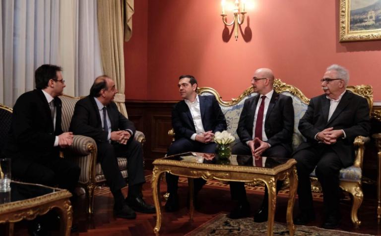 Τσίπρας στην Τουρκία: Συνάντηση με τους εκπροσώπους της ελληνικής Ομογένειας στην Κωνσταντινούπολη (pics)