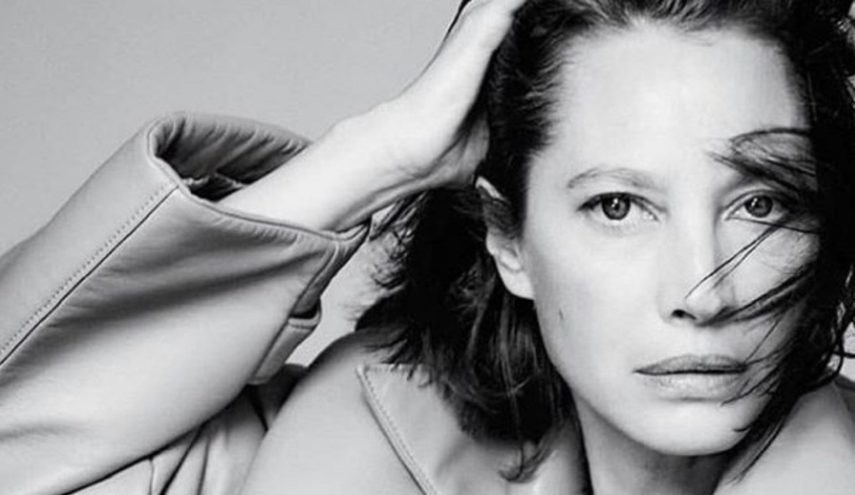 Κρίστι Τέρλινγκτον: Έκλεισε την επίδειξη του Μάρκ Τζέικομπς