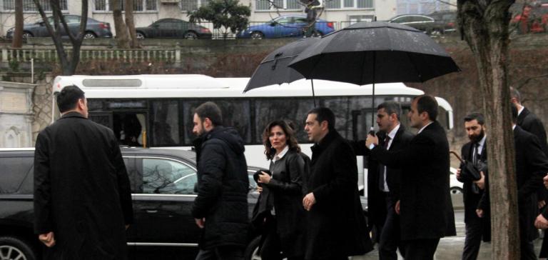 Επίσκεψη Τσίπρα στη Χάλκη: Τετ α τετ με τον Βαρθολομαίο στη Θεολογική Σχολή