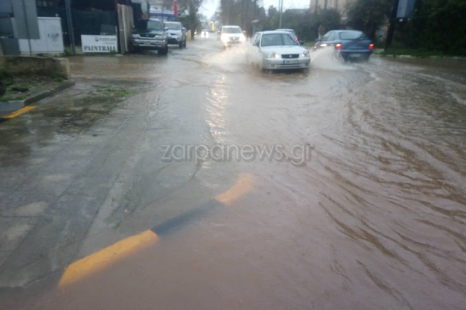 Χανιά κακοκαιρία: Προβλήματα στο οδικό δίκτυο – Κλειστά τα σχολεία (pics&vid)