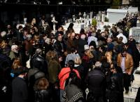 Το τελευταίο αντίο στον Φαίδωνα Γεωργίτση: Πλήθος κόσμου και συγκίνηση στην κηδεία του (pics)