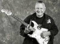 Dick Dale: Πέθανε ο πατέρας της κιθάρας σερφ