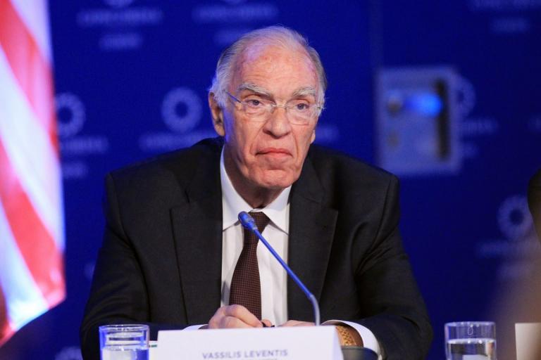 Ένωση Κεντρώων: Η κυβέρνηση έρχεται να τιμωρήσει τους Έλληνες που διαμένουν στην Βρετανία