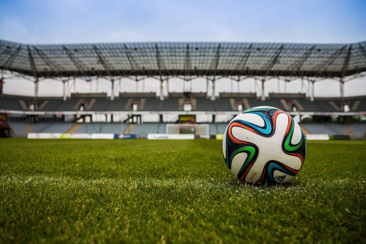 Μνημόνιο ποδόσφαιρο: Πάει για συμφωνία με FIFA και UEFA η ελληνική κυβέρνηση