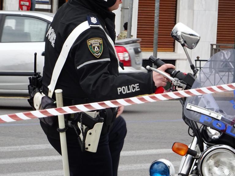 ΕΛΑΣ: Αυξημένα τα μέτρα της Τροχαίας για τον εορτασμό της 25ης Μαρτίου – Απαγόρευση κίνησης φορτηγών άνω του 1,5 τόνου