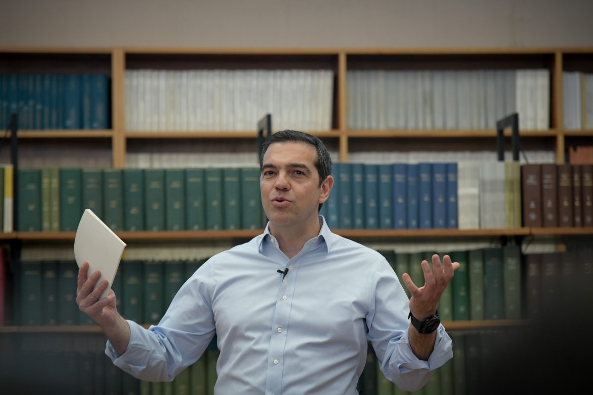 Τσίπρας για εθνική σύνταξη: Υπάρχει σκέψη στην κυβέρνηση να δοθεί αύξηση 50 ευρώ