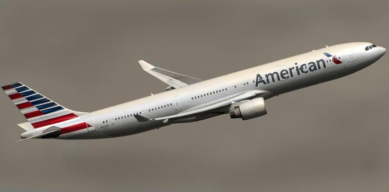 American Airlines: Αναστέλλει επ’ αόριστον τις πτήσεις της από και προς τη Βενεζουέλα