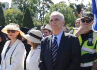 Γιώργος Βαρεμένος: Άγριες αποδοκιμασίες μετά την παρέλαση στη Μελβούρνη – Φώναζαν «προδότη»