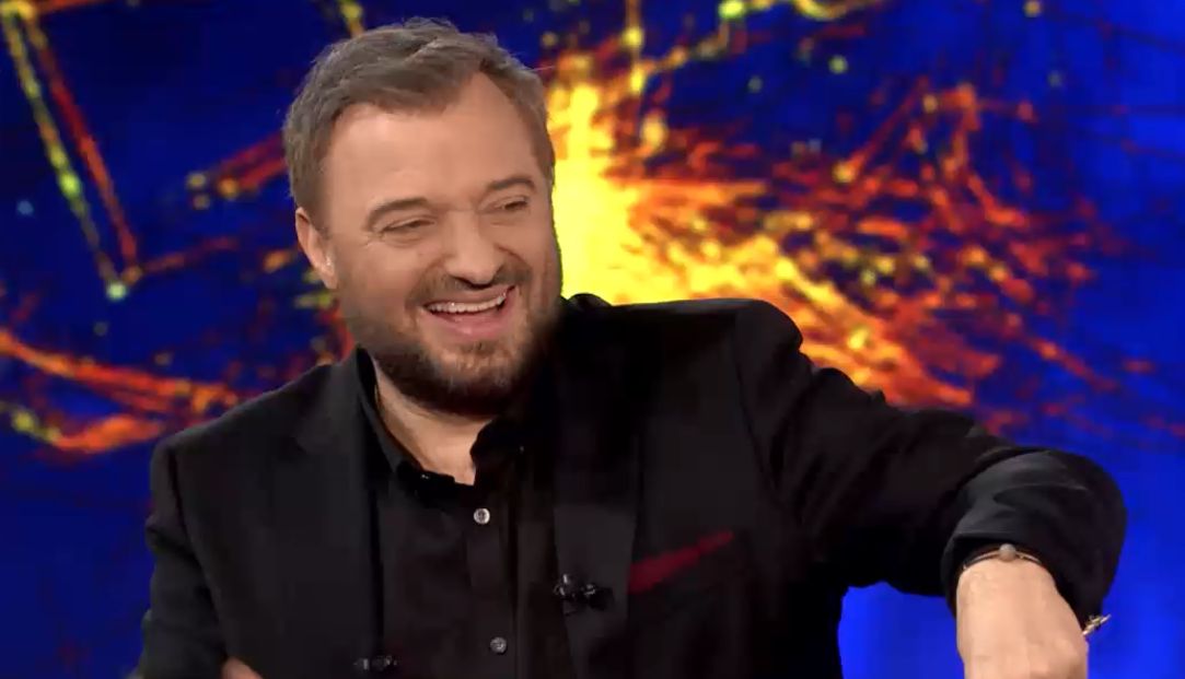 DEAL: Παίκτης έκανε… γήπεδο το πλατό – Άναυδος ο Φερεντίνος (vid)