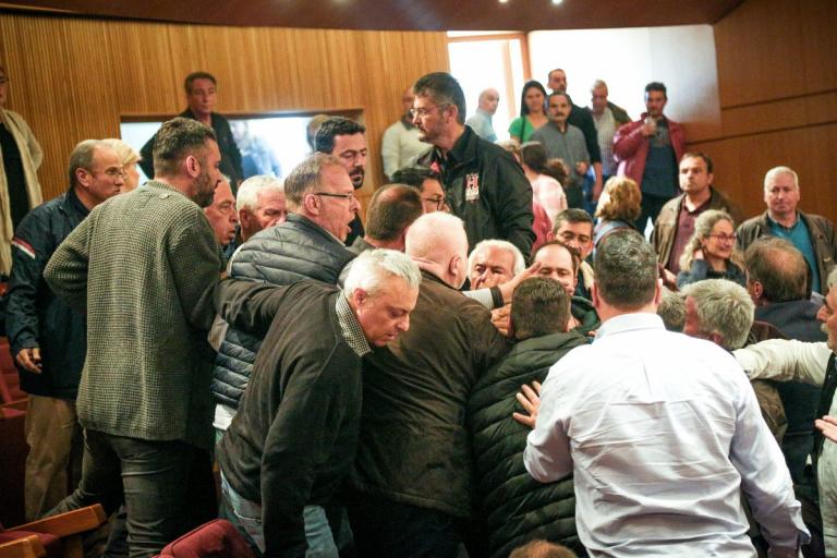 ΓΣΕΕ: Ξύλο στη συνεδρίαση της Ολομέλειας (pics&vid)