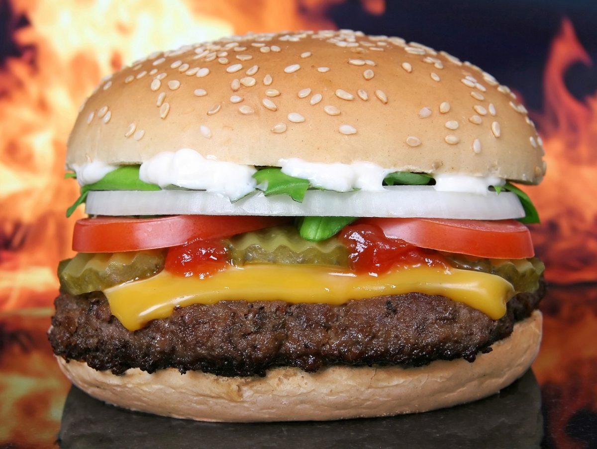 Junk food: Τι θα συμβεί αν το κόψετε για μια εβδομάδα (vid)