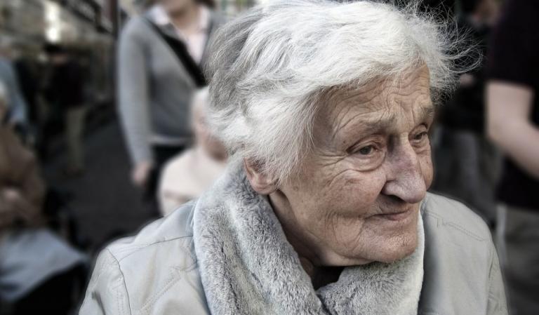 Αλτσχάιμερ διάγνωση: Νέες ελπίδες για γρήγορη ανίχνευση της νόσου με εξέταση ματιών
