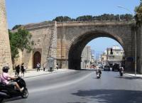 Ηράκλειο: Ήθελε να δώσει τέλος στη ζωή του ο άνδρας που έπεσε από τα Ενετικά Τείχη