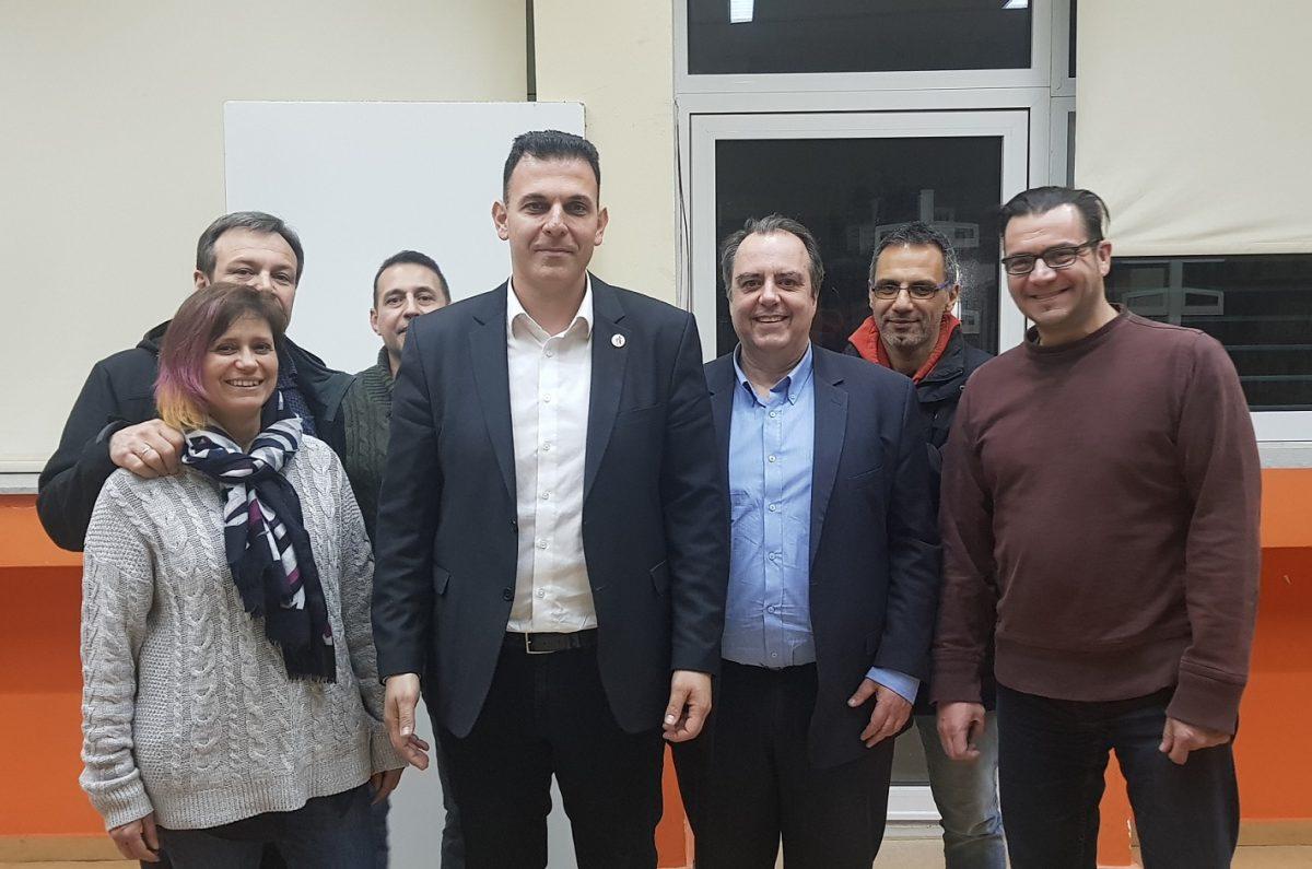 Καραμέρος: “13 χρόνια χωρίς έστω ένα νέο σχολείο στο Μαρούσι είναι πολλά”