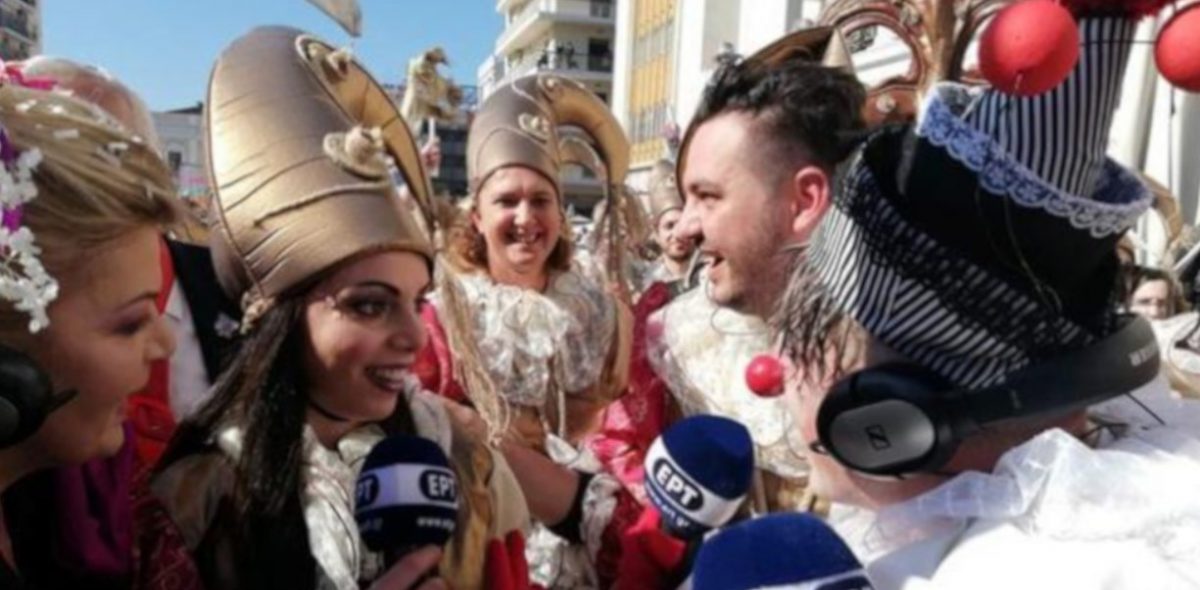 Καρναβάλι 2019: Της έκανε πρόταση γάμου στο Πατρινό Καρναβάλι (vid)