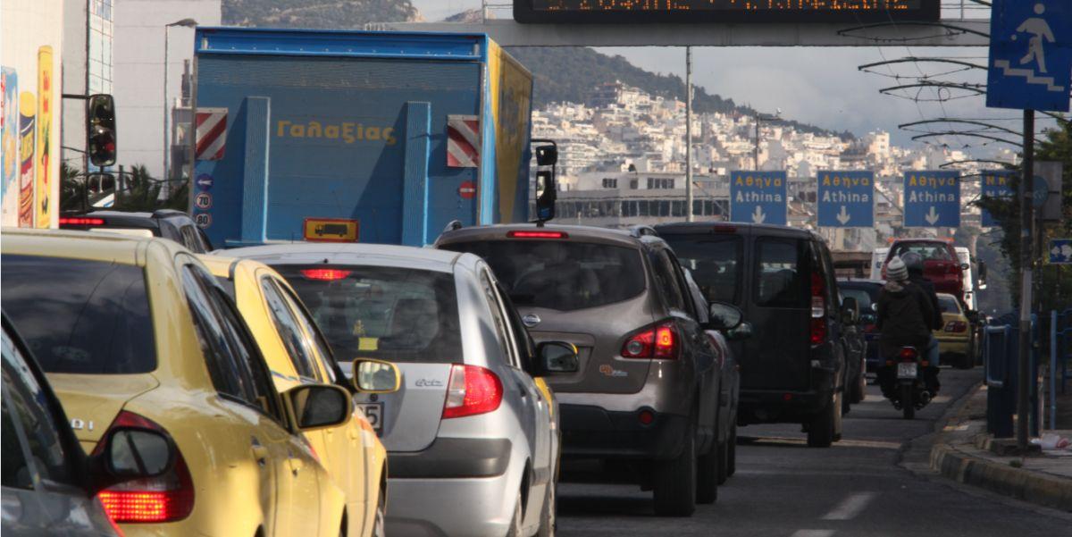Κίνηση στους δρόμους: Κυκλοφοριακό κομφούζιο στην Αθήνα