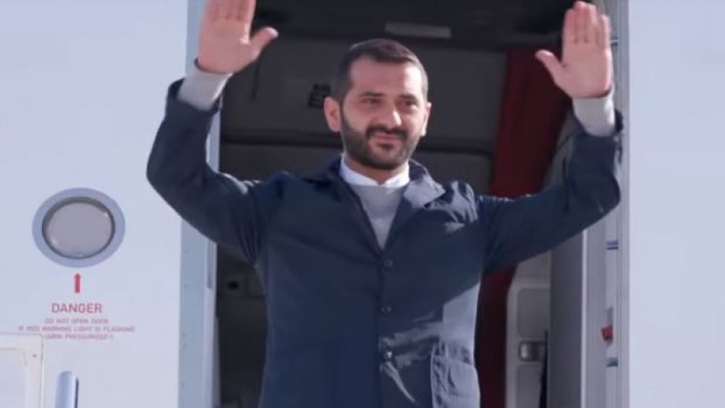 MasterChef: Μυθικός Κουτσόπουλος – Αντέγραψε το ιστορικό νεύμα του Παπανδρέου στη Λιάνη (vids)