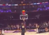 NBA: Το έβαλε από το κέντρο και πήρε 45.000 δολάρια (vid)