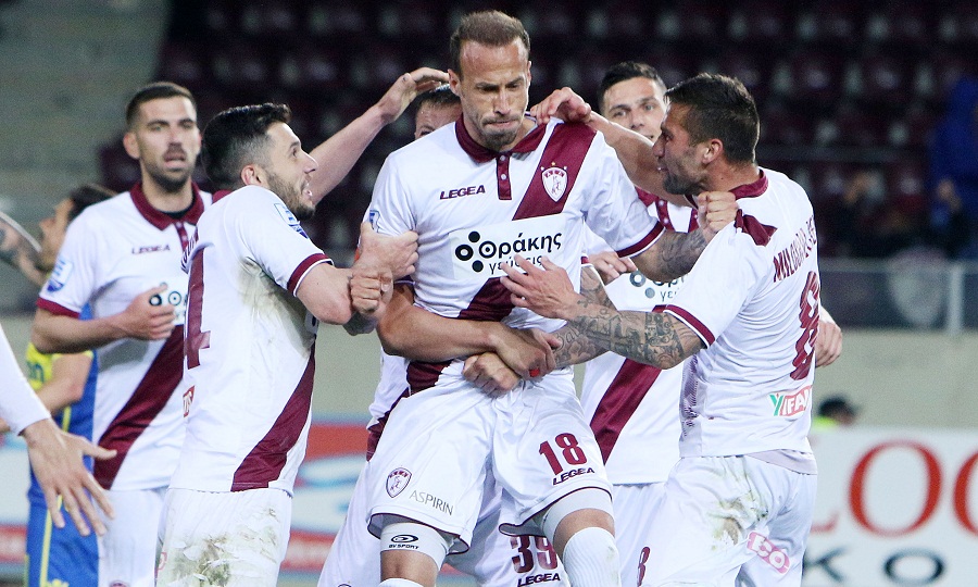 Λάρισα – Αστέρας Τρίπολης 2-1: Νίκη χρυσάφι με λυτρωτή τον Μόρα
