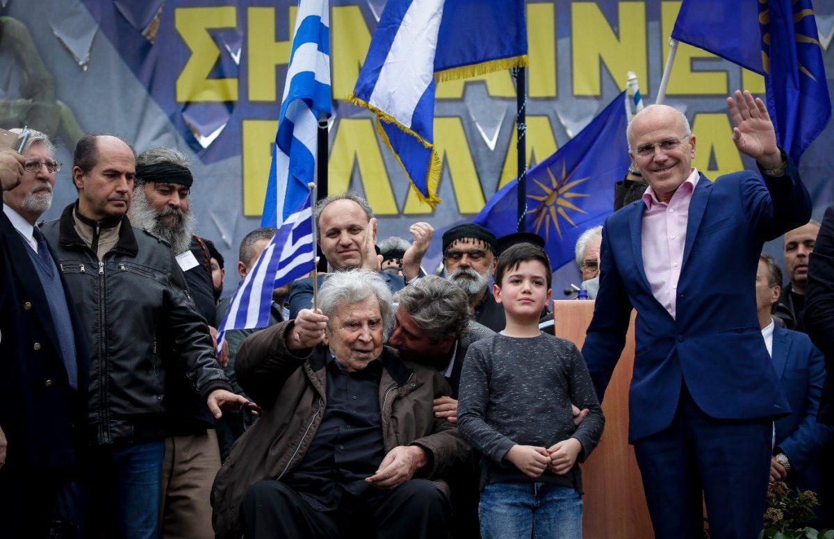 Μίκης Θεοδωράκης: Εσπευσμένα στο χειρουργείο