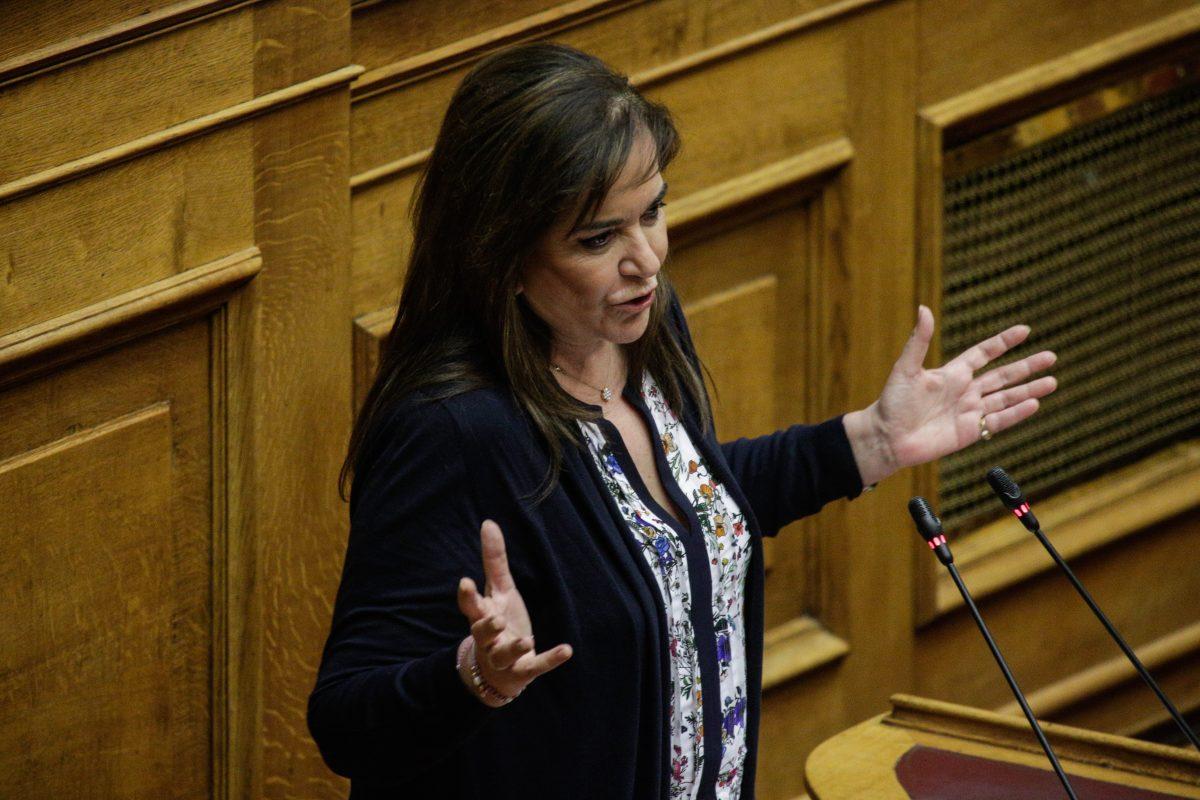 Ντόρα Μπακογιάννη – Ντοκουμέντο: Όταν έλεγε “ναι” στο Άνω ή Νέα Μακεδονία