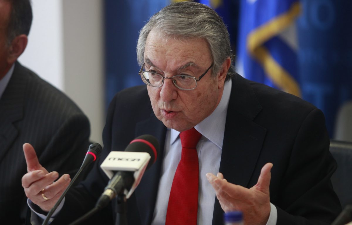 Μπαμπινιώτης: Η θέση του για την “μακεδονική γλώσσα”