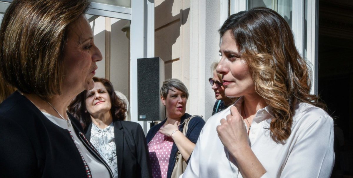 Μπέτυ Μπαζιάνα: Έκλεψε τις εντυπώσεις στο Μαξίμου (pics)