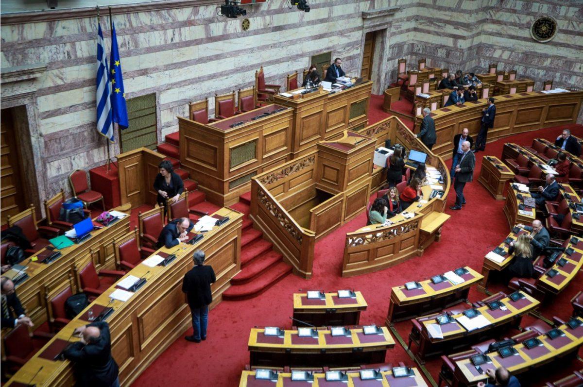 Εκλογές 2019: Δεν υπάρχει κανένα συνταγματικό ζήτημα για τη συνέχιση της λειτουργίας της Βουλής