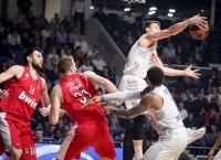 Μπούντουτσνοστ – Ολυμπιακός: Αποδοκιμασίες για τους γηπεδούχους και ξύλο μεταξύ οπαδών