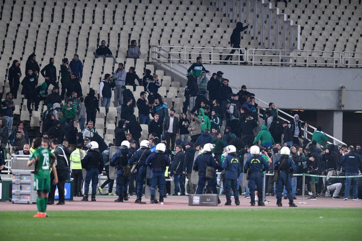 Επεισόδια στο ΟΑΚΑ: 5 ανήλικοι στους συλληφθέντες – Με “λευκό” μητρώο