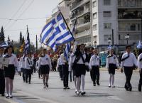 25η Μαρτίου – Μαθητική παρέλαση: Προσαγωγές στο Σύνταγμα (pics)