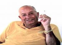 Γιάννης Πατίστας: Πέθανε ο άρχοντας των καλλυντικών (vid)