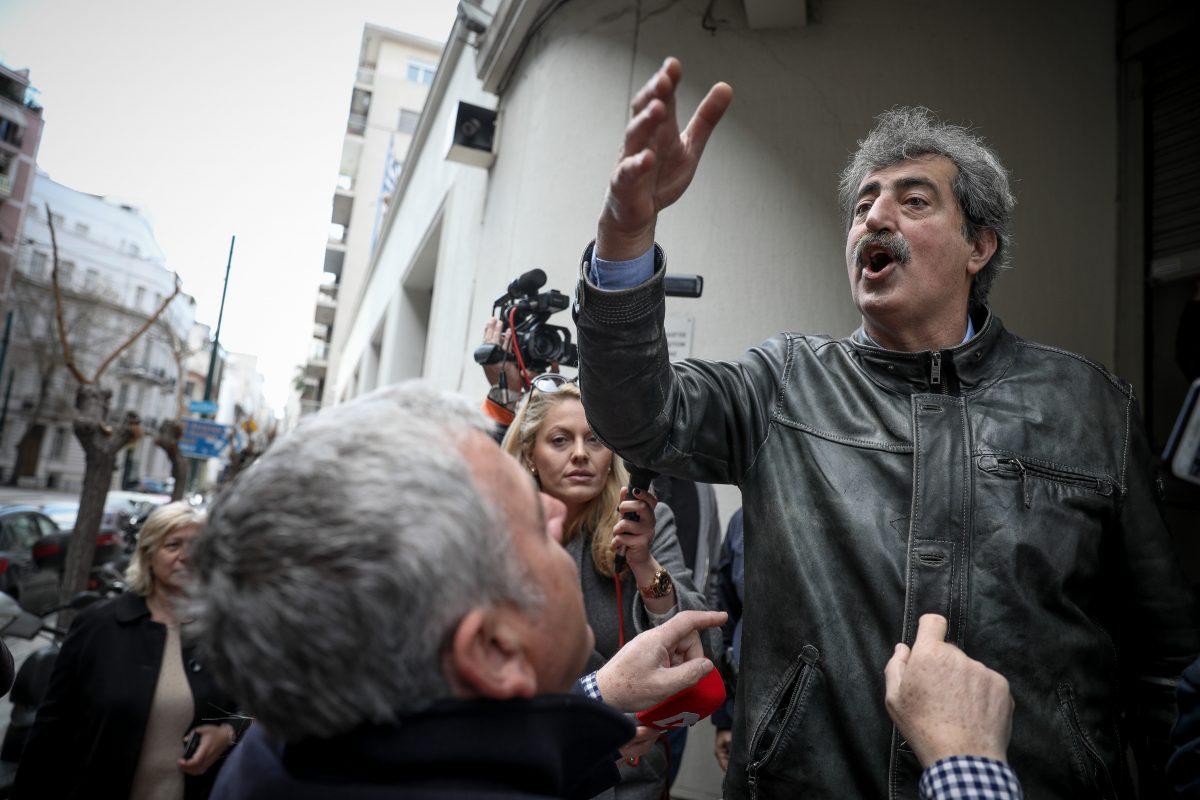 Χαμός στο Twitter για τον Πολάκη και την ανάρτησή του εναντίον του Κυμπουρόπουλου (pics)
