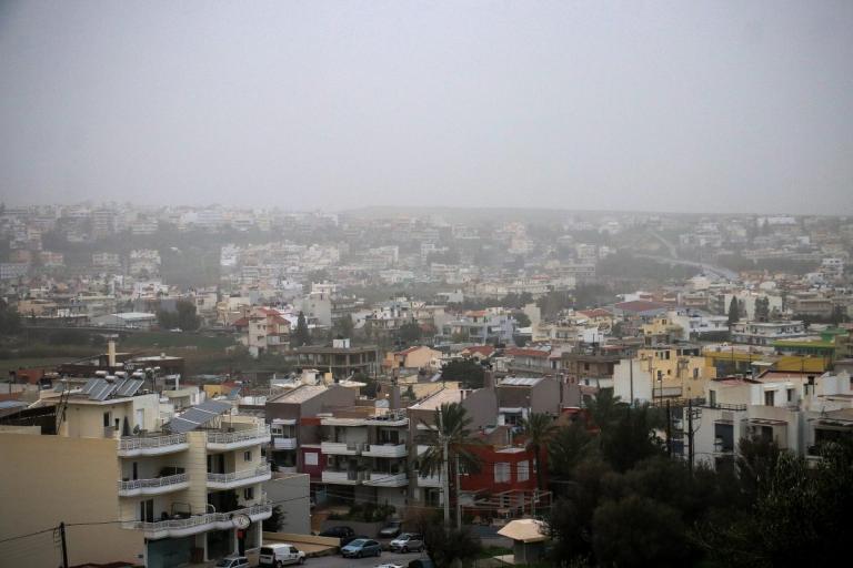 Καιρός Ηράκλειο: Η αφρικανική σκόνη “έκρυψε” τον ήλιο (pics)