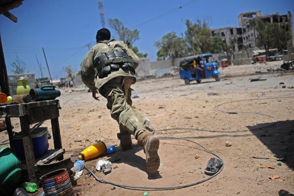 Σομαλία: Τουλάχιστον 15 νεκροί από επίθεση μαχητών της αλ-Σαμπάαμπ σε υπουργείο
