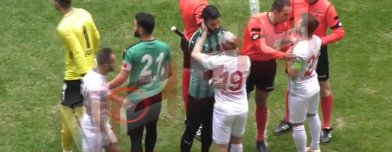 Τουρκία: Ποδοσφαιριστής έκοψε αντίπαλο με λεπίδα που είχε μαζί του