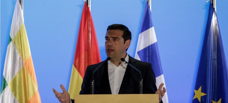 Τσίπρας: «Αναγκαστήκαμε σε επίπονους συμβιβασμούς αλλά ποτέ δεν χάσαμε τον στόχο μας» (pics&vid)