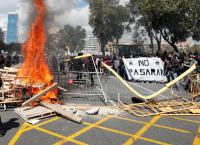 Βαρκελώνη: Άγρια επεισόδια με πέντε τραυματίες