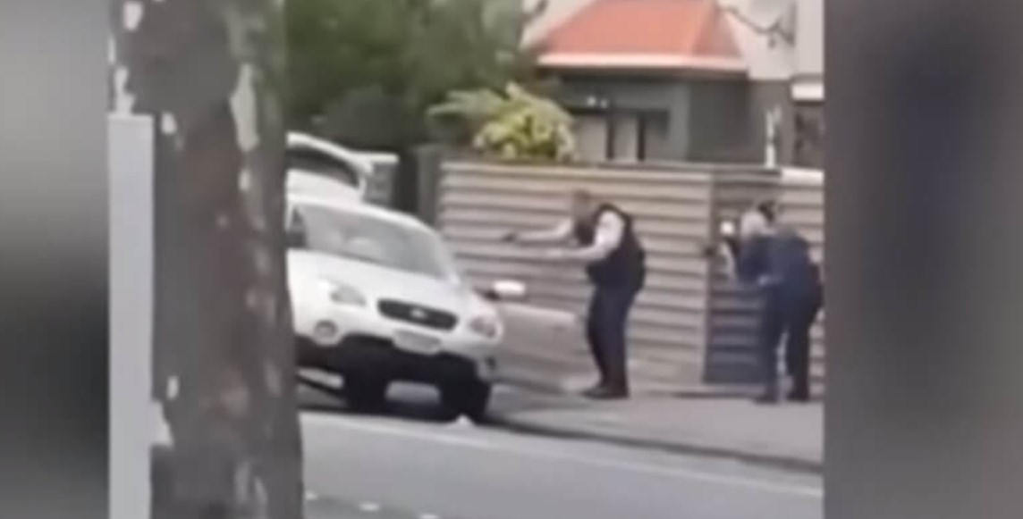 Νέα Ζηλανδία: Η στιγμή της σύλληψης του 28χρονου μακελάρη (vid)