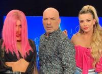 Soula Glamorous: Έκανε εμφάνιση στην εκπομπή “Για την παρέα” του Μουτσινά (vid)