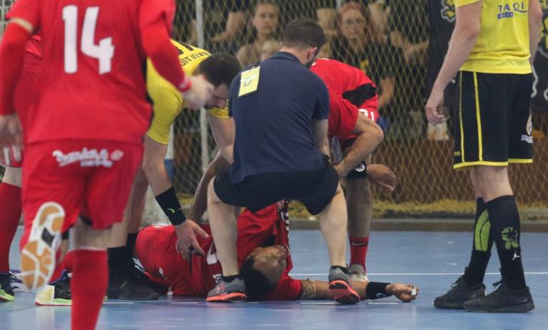 Σοκαριστικός τραυματισμός στο ΑΕΚ-Μαδέιρα: Σωριάστηκε στο έδαφος παίκτης των Πορτογάλων (vid)