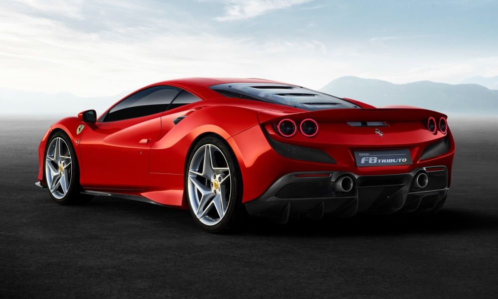Ferrari: H F8 Tributo εντυπωσιάζει με τις επιδόσεις της (vid)