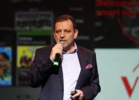 Vodafone: Ενισχύει τα καταστήματά της με στόχο μία νέα Phygital εμπειρία