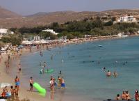 Καλοκαιρινές διακοπές: Πάρος και Μήλος στα δέκα καλύτερα νησιά