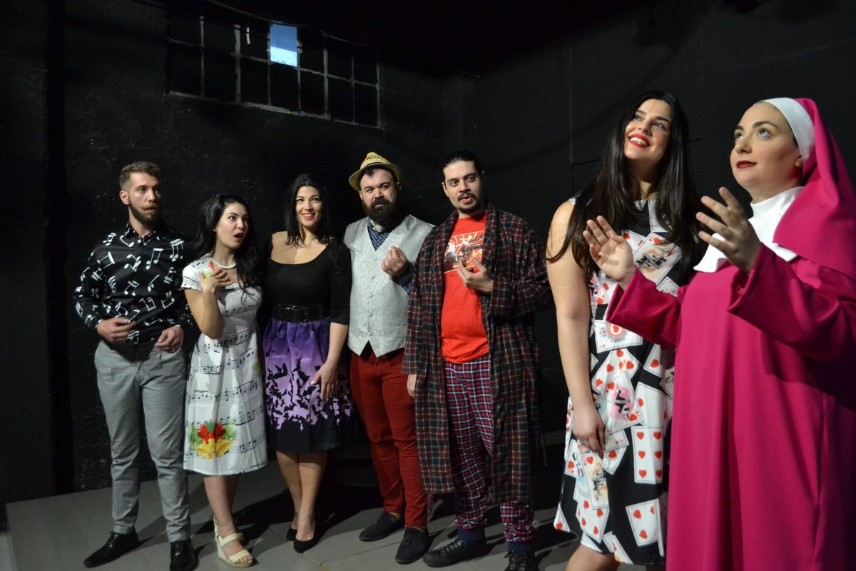 Θεατρικές παραστάσεις: “Ροδάκινο Κομπόστα” του Miguel Mihura