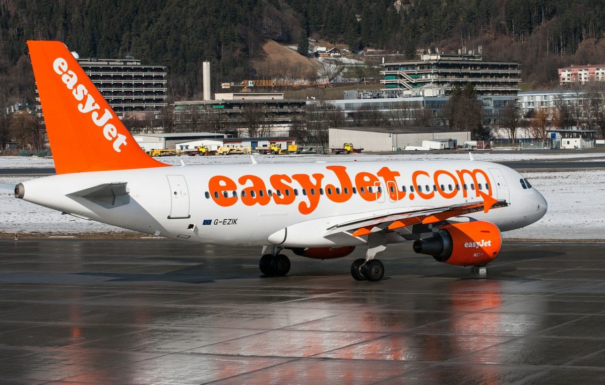 EasyJet: «Κόβει» τα φιστίκια εντός των αεροσκαφών της λόγω αλλεργιών