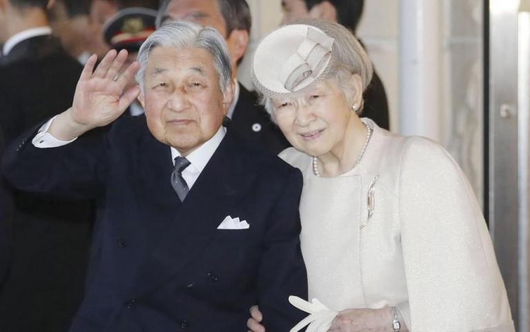 Ιαπωνία: Ο Ακιχίτο παραιτείται από τον Θρόνο υπέρ του γιου του Ναρουχίτο