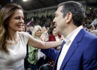 Το φιλί της Αχτσιόγλου στον Τσίπρα (pics)