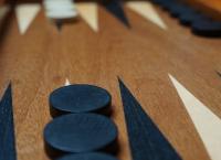 Εκλογές 2019: Απίθανο διαφημιστικό σποτ με τάβλι έχει γίνει viral