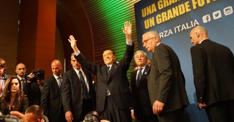 Μπερλουσκόνι: «Είμαι καλά κι έτοιμος για την προεκλογική εκστρατεία»